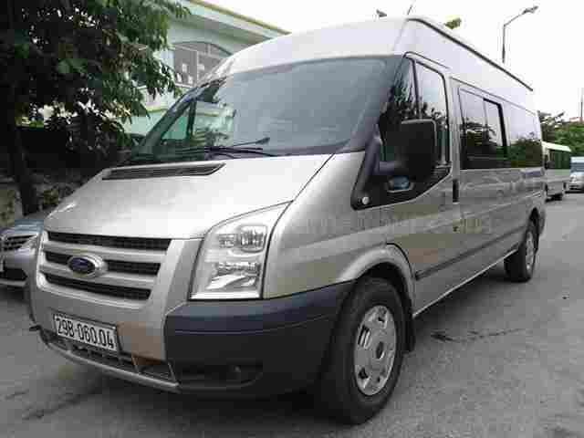 cho thuê xe cưới 16 chỗ Ford Transit