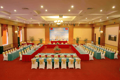 Dịch vụ cho thuê bàn ghế hội nghị uy tín tại Hà Nội