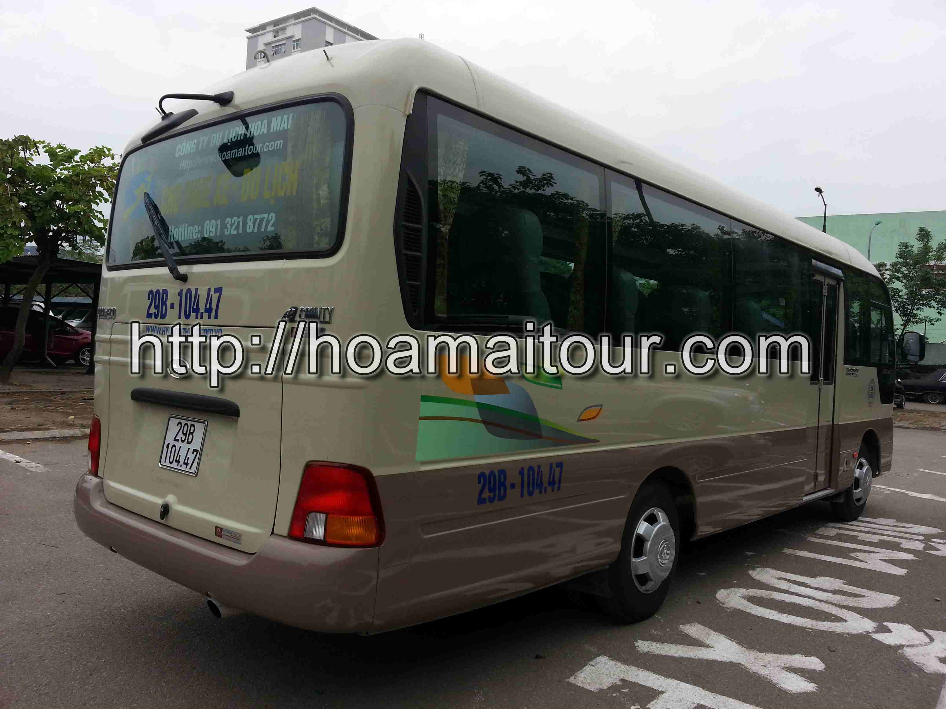 Cho thuê xe 24 chỗ Huyndai County đi Ao Vua