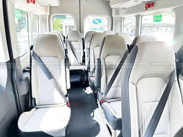 nội thất xe 16 chỗ Hoa Mai Tour cho thuê