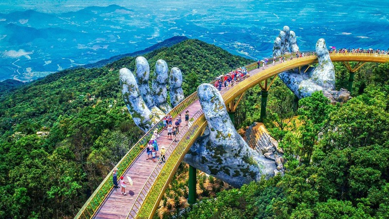 Cầu Vàng Trên Đỉnh Bà Nà Hills, Đà Nẵng