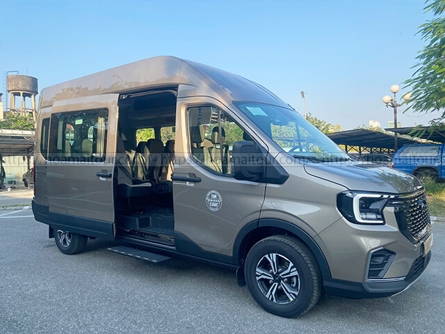 Cho thuê xe 16 chỗ Ford Transit BKS 29B16655 đời 2024