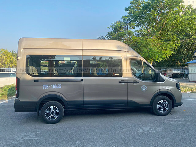 Cho thuê xe 16 chỗ Ford Transit BKS 29B16655 đời 2024