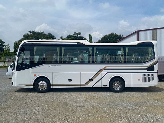 Cho thuê xe 35 chỗ Thaco Meadow màu trắng