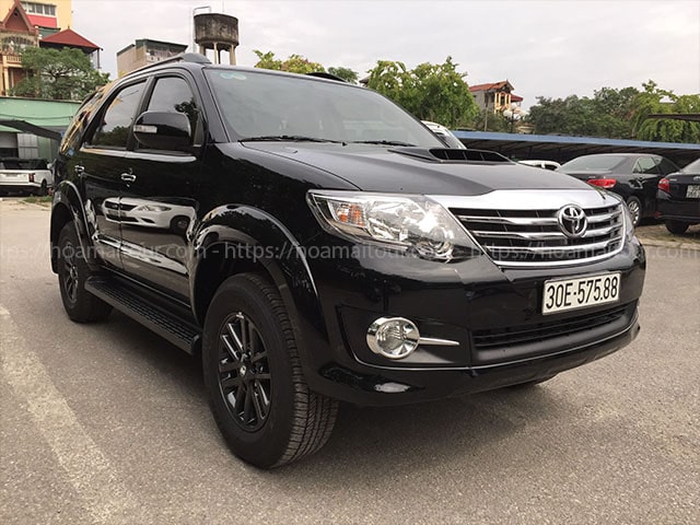 Cho thuê xe 7 chỗ Fortuner BKS 30G40327